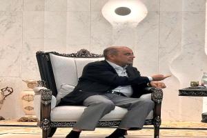 صحفي يدعو بن بريك ليكون "رجل المرحلة" ويصحح مسار مؤسسات الدولة