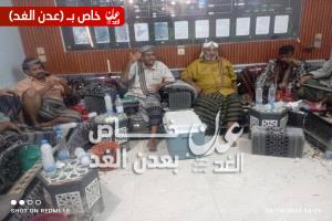 مدير عام أحور يعقد اجتماعًا مع مشايخ بأكازم لمناقشة قضايا أمنية وخدمية هامة