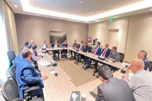 المجلس الأعلى للتكتل الوطني يعقد اجتماعًا استثنائيًا برئاسة بن دغر ويطالب بتوحيد القرار في عدن وإنقاذ الاقتصاد