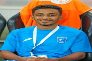 اتحاد الكرة بعدن ويوقف اللاعب عادل عباس حتى نهاية الموسم الحالي