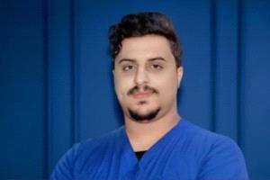 الصحفي المعلم يهنئ الدكتور عطريش على نيله شهادة البكالوريوس في طب وجراحة الفم والأسنان من جامعة عدن