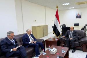 وزير الخارجية يشيد بجهود المانيا والاتحاد الأوروبي في اليمن