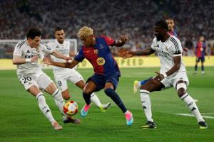 تذاكر "الكلاسيكو" بين ريال مدريد وبرشلونة تصل لأسعار قياسية غير مسبوقة