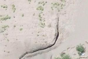 الحوثيون يُعيدون حفر شبكة أنفاق وتحصينات حول مدينة وميناء الحديدة