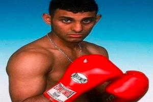 لا صحة لوفاة الملاكم نسيم حميد.. أسطورة اليمن على قيد الحياة