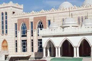 صنعاء.. الحوثيون يقتحمون جامع السنة في حي سعوان ويمنعون خطبة الجمعة