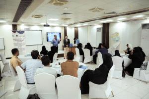 اختتام الورشة التدريبية للشباب المدافعين عن حقوق الإنسان في مجال المساءلة والمناصرة بمدينة المكلا