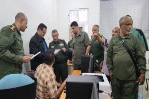 القبض على موظف و5 آخرين بتهمة تزوير وثائق الأحوال المدنية بعدن