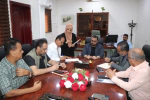 توقيع عقد خدمات الرعاية الصحية لموظفي صندوق صيانة الطرق والجسور  ومعالوهم بعدن