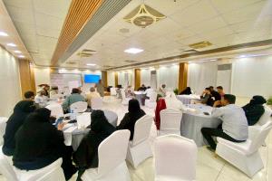 اختتام الدورة التدريبية حول المساءلة المجتمعية لهيئة السلم المجتمعي بمدينة المكلا