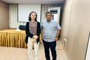 لقاء ودي بين رئيس تحرير صحيفة عدن الغد والسفيرة الفرنسية في اليمن بعدن