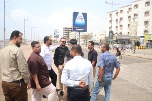 صندوق صيانة الطرق والجسور يسلم المؤسسة العامة للطرق مشروع ترميم طريق كورنيش المحافظ بالمنصورة في عدن