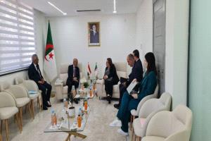 السفير اليزيدي يبحث تعزيز التعاون الثنائي في التعليم الفني بين بلادنا والجزائر