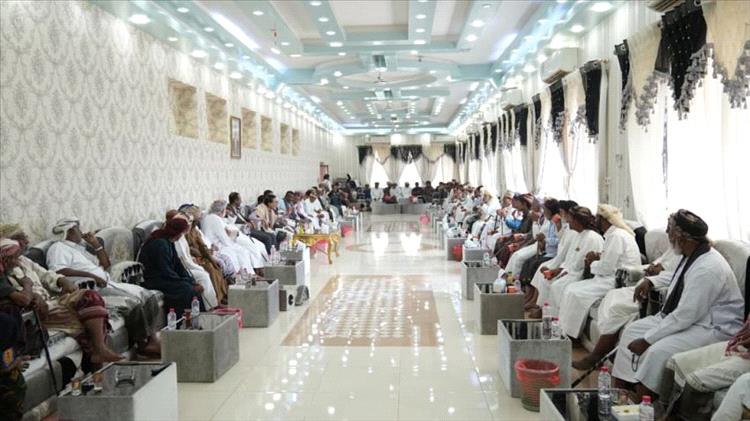 اجتماع في المهرة يناقش دور المجتمع لمساندة جهود تعزيز الامن والاستقرار