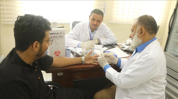 المركز الوطني لنقل الدم يقيم حملة تبرع بالدم بالمعرض الاكاديمي للتخصصات بجامعة العلوم و التكنولوجيا بعدن
