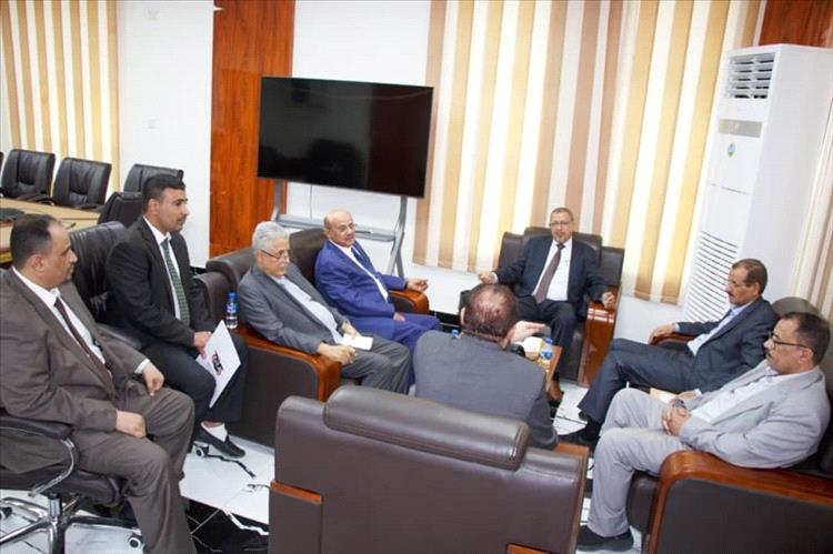 مجلس القضاء الأعلى والبنك المركزي يناقشان قضايا المرتبات وتنفيذ الأحكام القضائية
