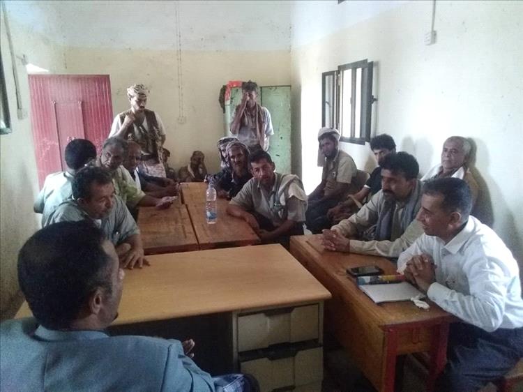 اجتماع وكيل النيابة والقاضي مروان مع قيادة السلطة المحلية في لودر لبحث إصلاح الأوضاع