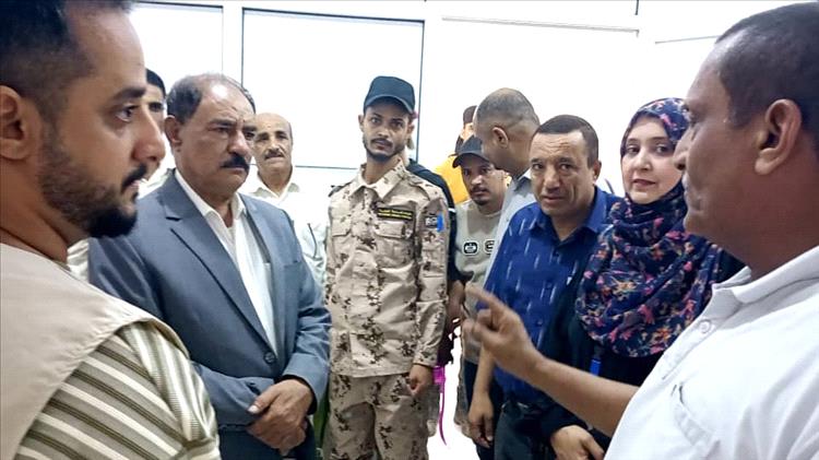 محافظ الضالع يدشن استلام مخازن الصحة الإنجابية بعد إعادة التأهيل