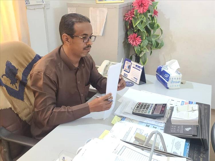 مدير فرع مؤسسة المياه بالقطن لعدن الغد: الخدمة في تحسّن كبير والفرع يغطي ٩٥٪ من المديرية
