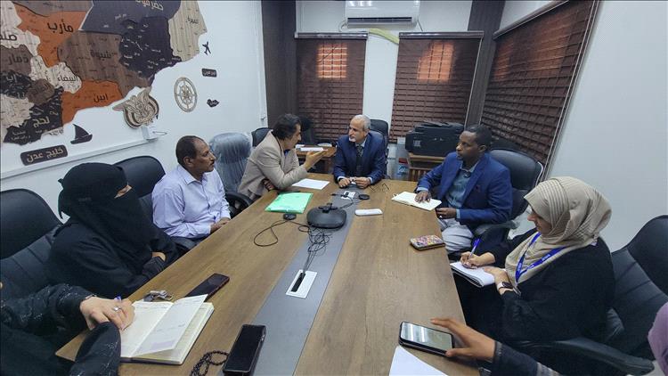 الوكيل الشبحي يدشن الدورة التدريبية للقابلات حول الطوارئ التوليدية والوليدية