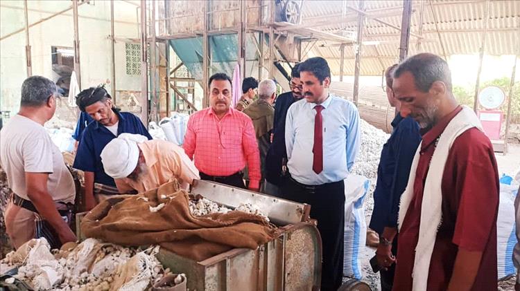 فريق التوجيه والرقابة الرئاسي يتفقد عدداً من المرافق الحكومية في أبين