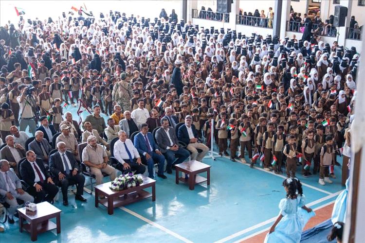 طارق صالح: عهدنا أن يبقى التعليم سلاح اليمنيين في مواجهة الجهل والكهنوت والرجعية