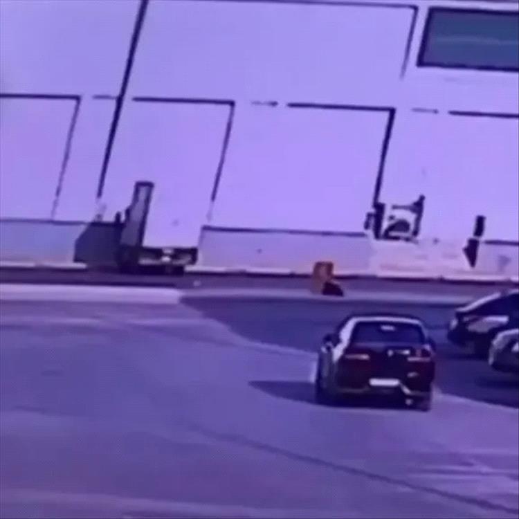 القبض على يمني وسوري في السعودية يفتعلان حوادث مرورية للنصب والاحتيال