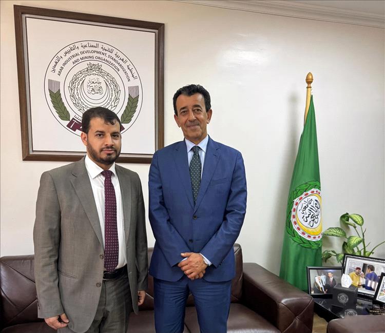 وكيل قطاع الصناعة يبحث مع المنظمة العربية للتنمية الصناعية والتقييس والتعدين دعم جهود التنمية الصناعية
