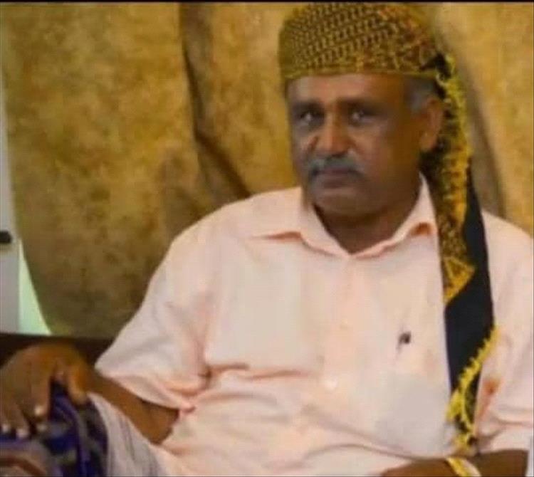 وكيل محافظة البيضاء يعزي في وفاة الشيخ الحسين الجرابي