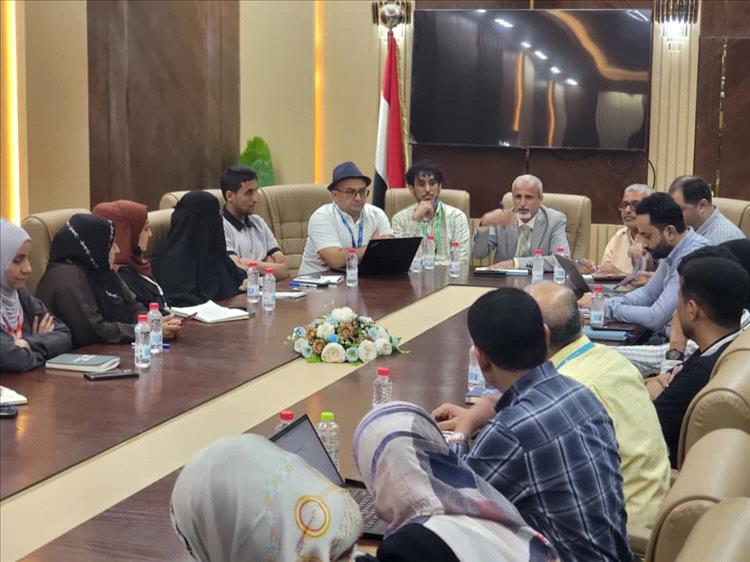 الوكيل الشبحي يترأس اجتماعاً هاماً لشركاء القطاع الصحي في بلادنا