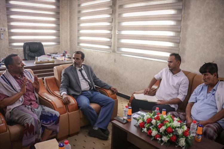 فريق التوجيه والرقابة الرئاسي يناقش أوضاع مكتب الخدمة المدنية بمحافظة المهرة