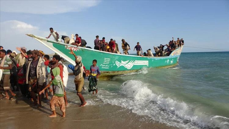 وفاة وفقدان ثلاثة صيادين عقب انقلاب قاربهم قبالة المخا