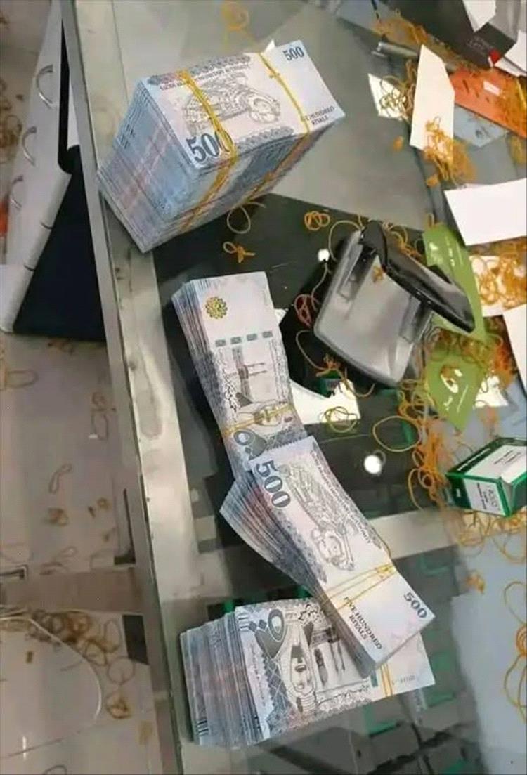 أسعار صرف العملات الأجنبية في اليمن - الخميس