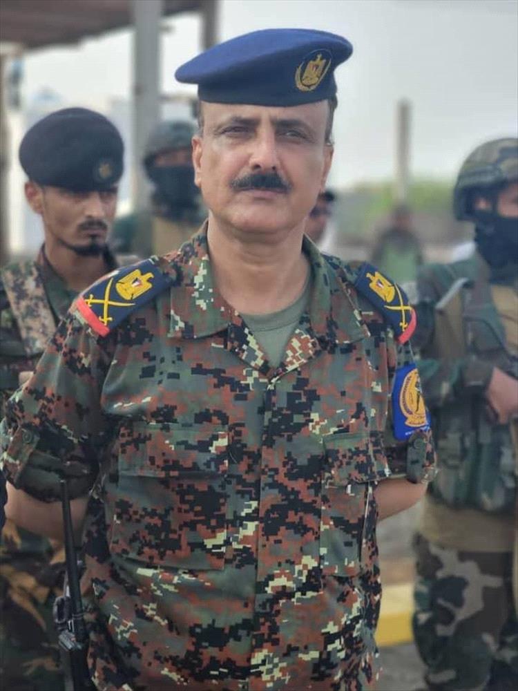 اللواء فضل باعش يُعزّي في وفاة المناضل الوطني الجسور القائد "أديب العيسي"
