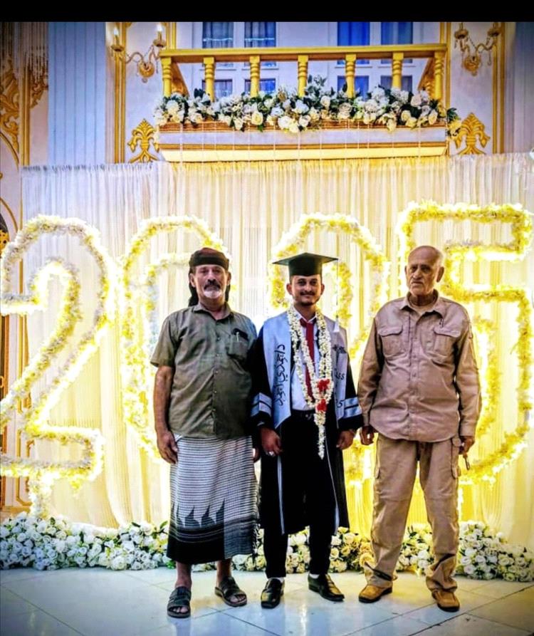 مُبارك التخرج للدكتور حمدي أحمد