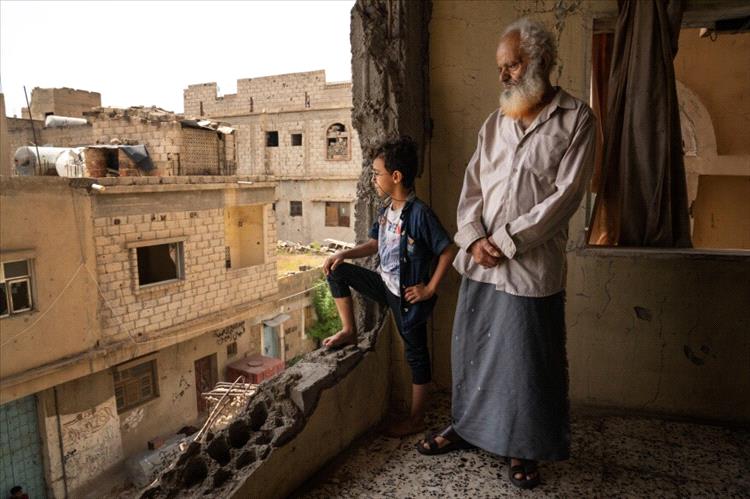 تحليل سياسي : من يحكم تعز؟.. قراءة معمقة في خرائط القوة والنفوذ داخل مدينة محاصرة