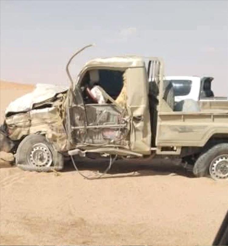حادث مأساوي في صحراء الجوف.. وفاة 4 أشخاص من أسرة واحدة إثر تصادم سيارتين