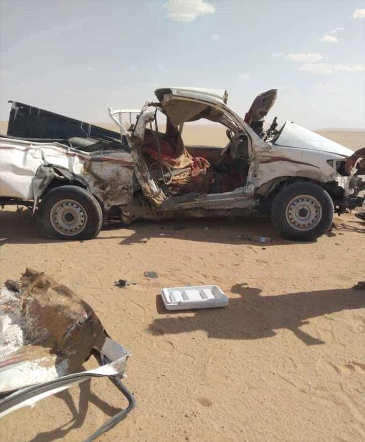 وفاة أربعة أفراد من أسرة واحدة بحادث تصادم في صحراء الجوف