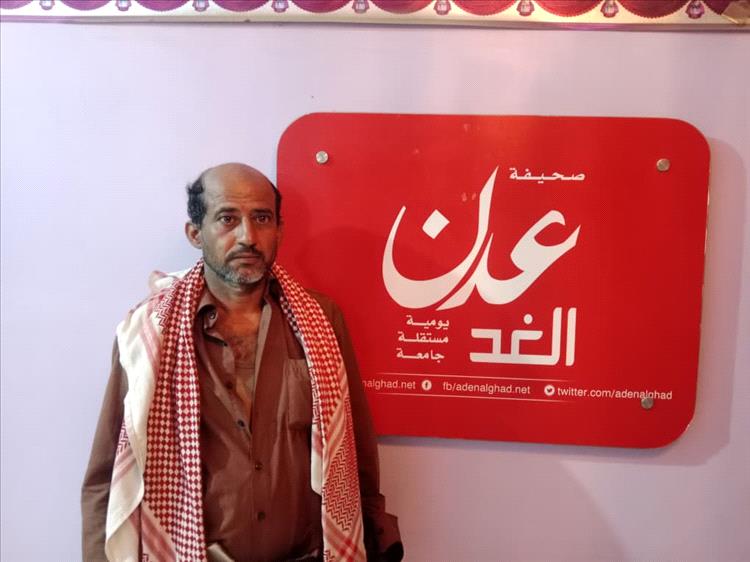 مواطن يشكو البسط على أرضيته بقوة السلاح في تعز