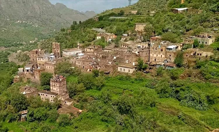 إب.. وفاة طفلين وإصابة 5 آخرين جراء اختناق بدخان عادم سيارة