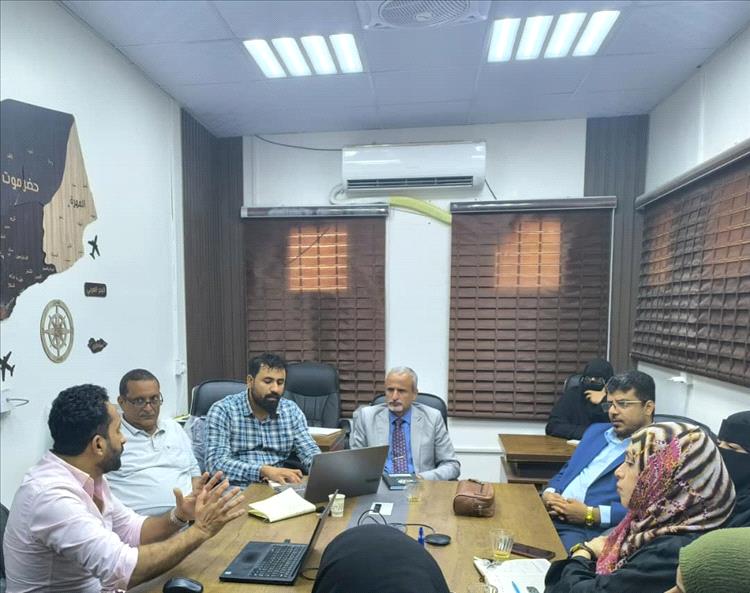 الوكيل الشبحي يلتقي بمنسق البنك الدولي ويناقش معه مراجعة تدخلات البنك الدولي في بلادنا