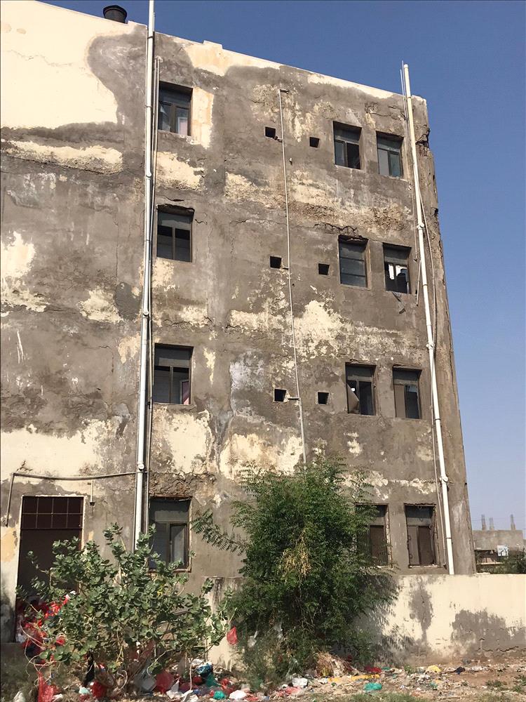 السكن الطلابي بجامعة عدن.. من صرح أكاديمي متكامل إلى مبانٍ مهددة بالانهيار