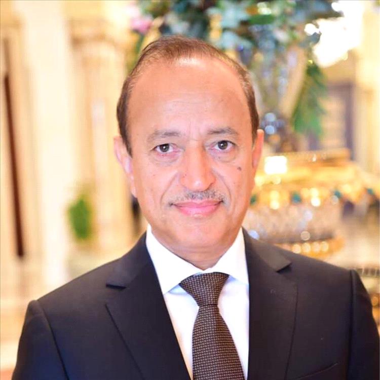 محافظ تعز السابق يفجّر المفاجأة: دائرة الشر أوسع مما يظنه الجميع!