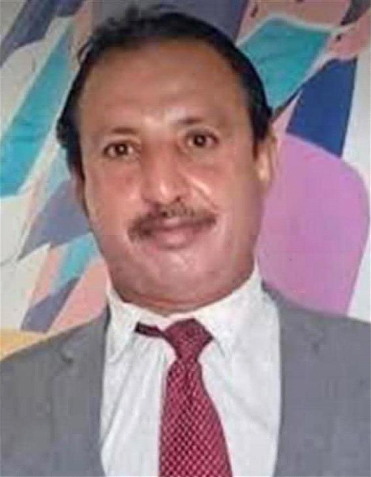 مدير الصحة بأحور يعزي والد الطبيبتين المتوفيتين في حادث مروري مروع على الطريق الساحلي الدولي