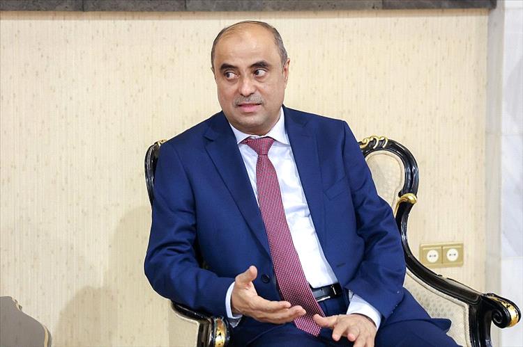 رئيس الوزراء في حوار مع 