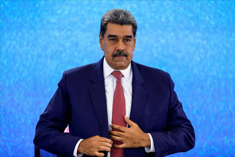 رئيس فنزويلا يوسع صلاحياته تحسبا لهجوم أمريكي محتمل