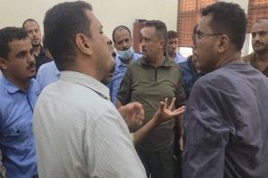 مدير عام المنصورة يوجه بإغلاق إحدى الجامعات الأهلية الشهيرة في عدن