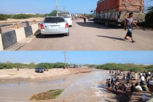 شبوة.. السيول تقطع الخط الدولي عدن - حضرموت