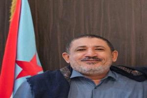 مدير عام مديرية مكيراس البجيري يعزي في وفاة الشيخ المناضل أديب العيسي