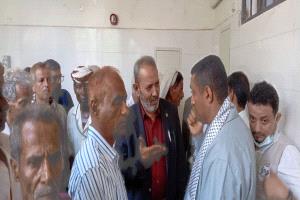 منظمة بيور هاندز تدشن برنامج مكافحة العمى لاجراء (300)عملية جراحية لمرضى العيون باشراف مؤسسة العيون الطبية بأبين